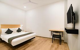 Townhouse The Awadh Airport
